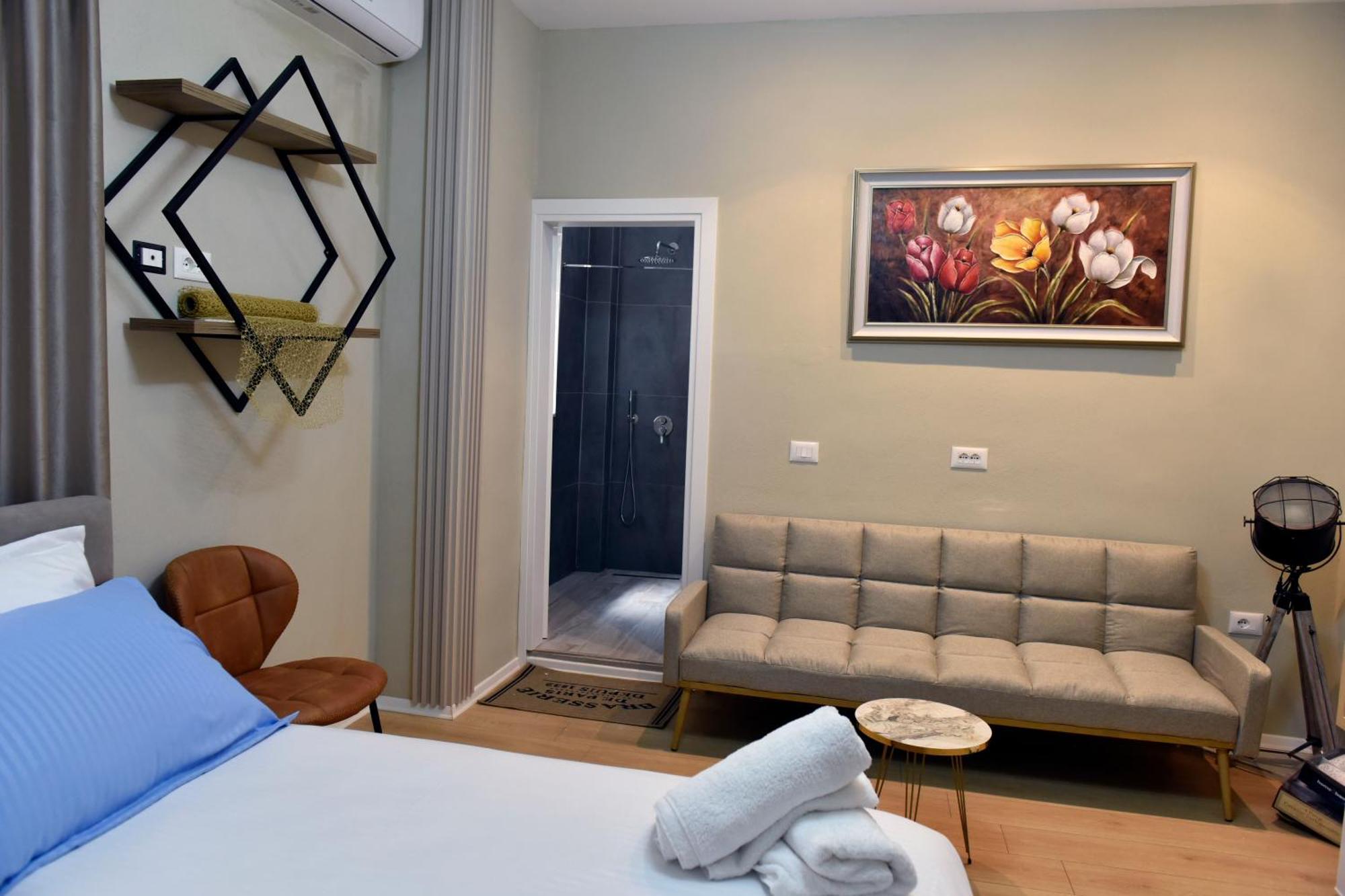 City Center Rooms And Apartments Dıraç Dış mekan fotoğraf